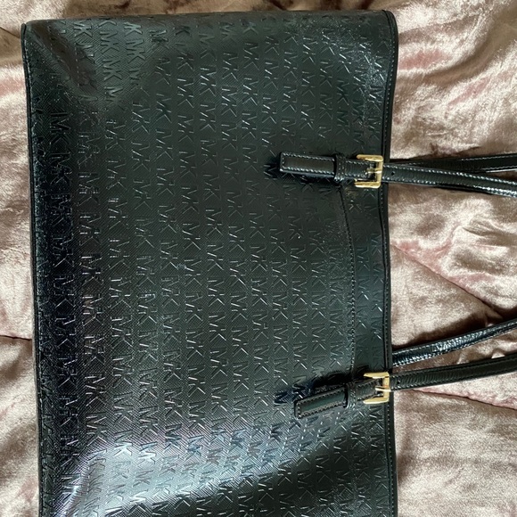 Michael kors black tote purse - Picture 2 of 3
